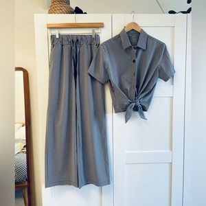 Wayre Button Up Crop - Tie Front